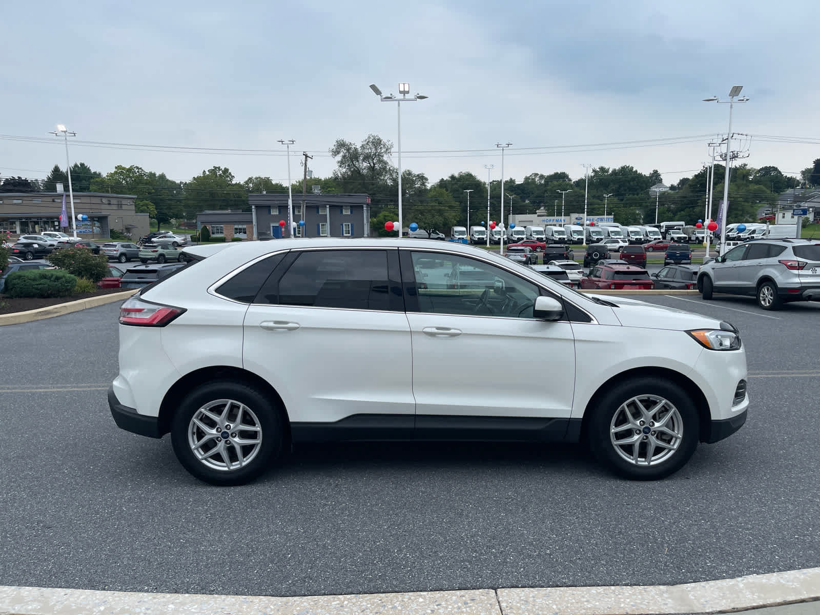 Certified 2021 Ford Edge SEL w/ Convenience Package AWD/4WD image 9