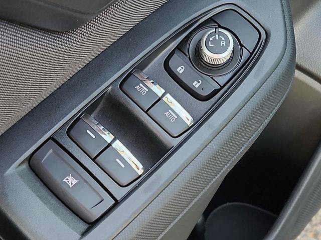 Used 2025 Subaru Forester Premium AWD/4WD image 17