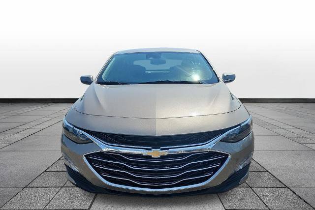 Used 2024 Chevrolet Malibu LT FWD image 2