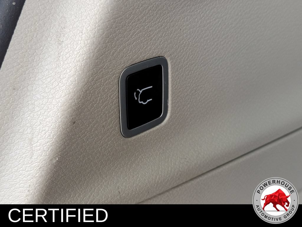 Used 2023 Chrysler Pacifica Touring-L FWD image 15