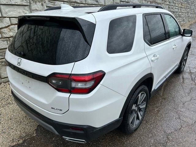 Used 2023 Honda Pilot Elite image 5