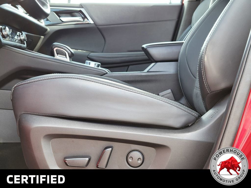 Used 2023 Mitsubishi Outlander SE image 25