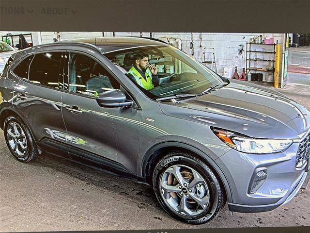 Certified 2025 Ford Escape ST-Line FWD image 6