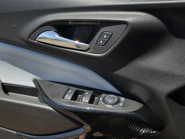 Used 2024 Chevrolet Trax LT w/ LT Convenience Package FWD image 16