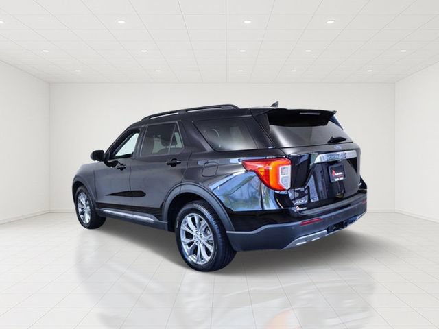 Certified 2023 Ford Explorer XLT w/ Equipment Group 202A AWD/4WD image 4