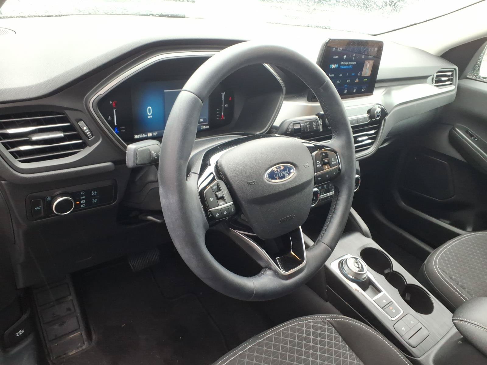 Certified 2024 Ford Escape Active AWD/4WD image 9