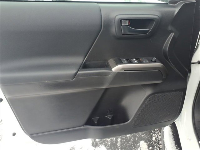 Used 2023 Toyota Tacoma 4x4 Double Cab image 11
