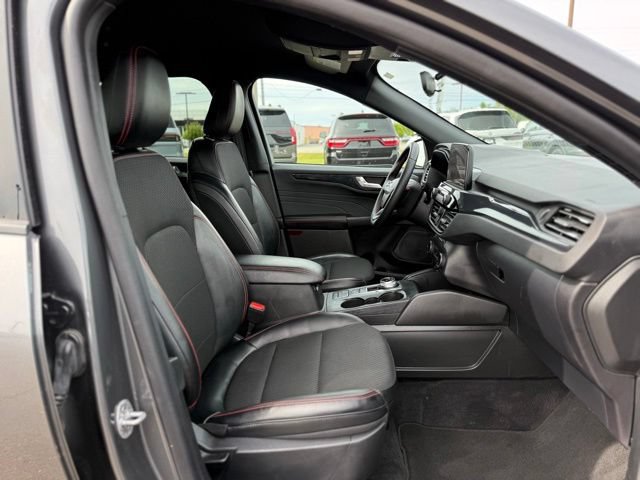 Certified 2025 Ford Escape ST-Line AWD/4WD image 14