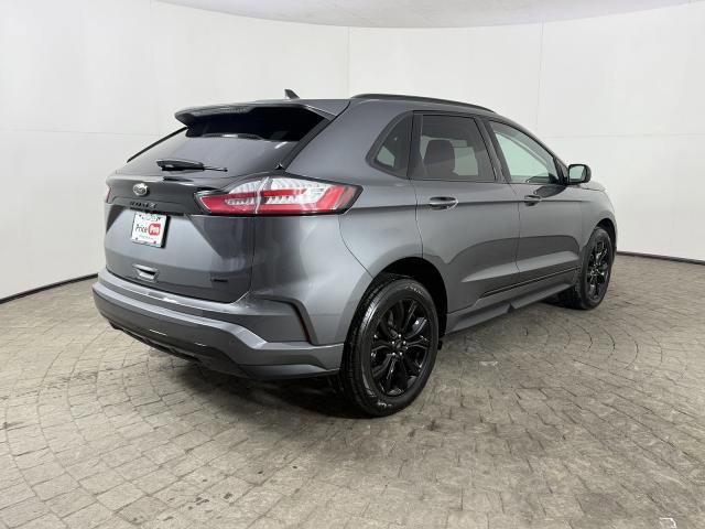 Certified 2024 Ford Edge SE w/ Black Appearance Package image 4