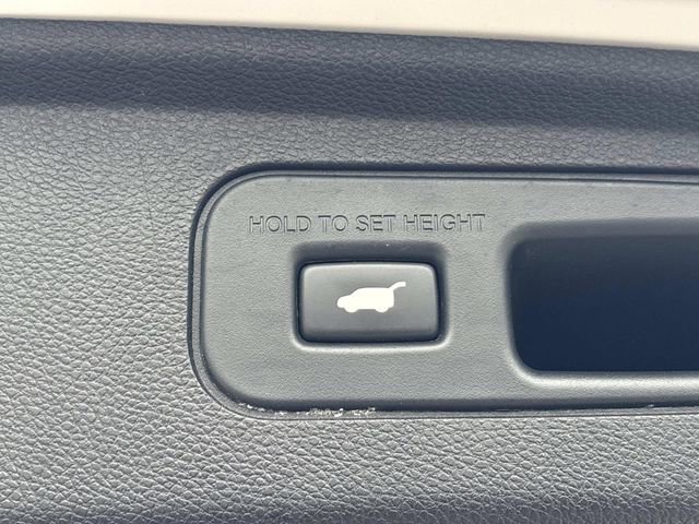 Used 2023 Honda Odyssey Touring image 13