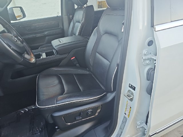 Used 2025 RAM 1500 Limited w/ Off Road Group AWD/4WD image 15