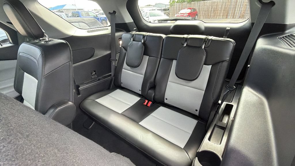 Certified 2022 Ford Explorer XLT w/ Equipment Group 202A RWD image 26
