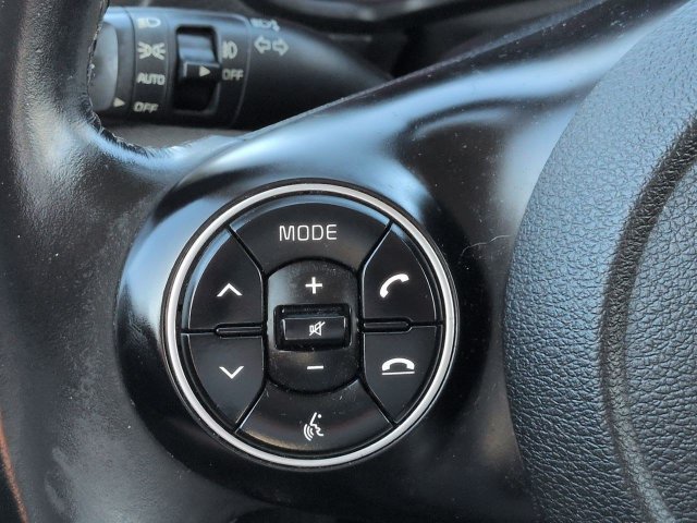 Used 2021 Kia Soul GT-Line FWD image 23
