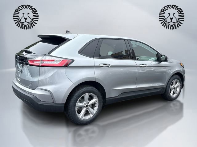Certified 2024 Ford Edge SE image 5