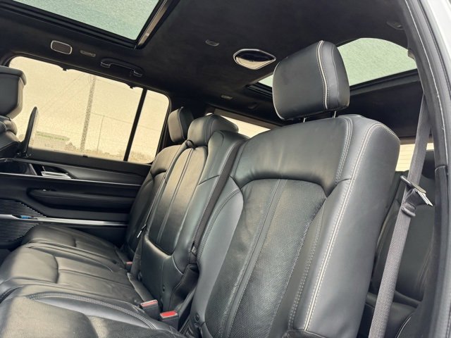 Used 2022 Jeep Grand Wagoneer Series II image 10