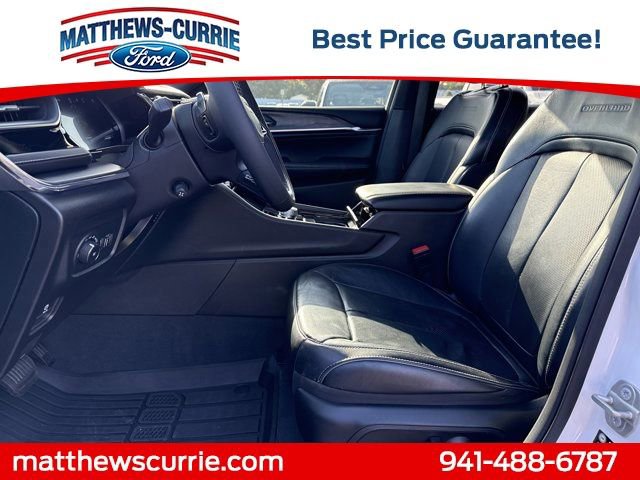 Used 2023 Jeep Grand Cherokee L Overland AWD/4WD image 9