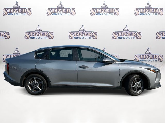 Used 2025 Kia K4 FWD image 2