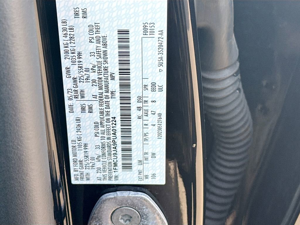 Certified 2023 Ford Escape Platinum w/ Premium Technology Package image 25