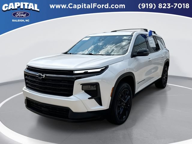 Used 2025 Chevrolet Traverse LT w/ Midnight/Sport Edition FWD image 1