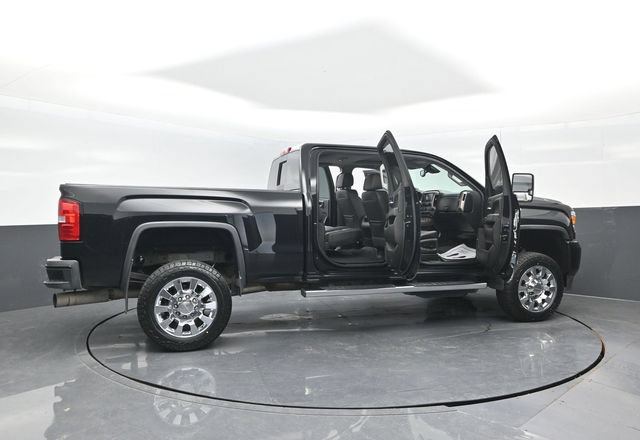 Used 2018 GMC Sierra 2500 Denali w/ Duramax Plus Package AWD/4WD image 28
