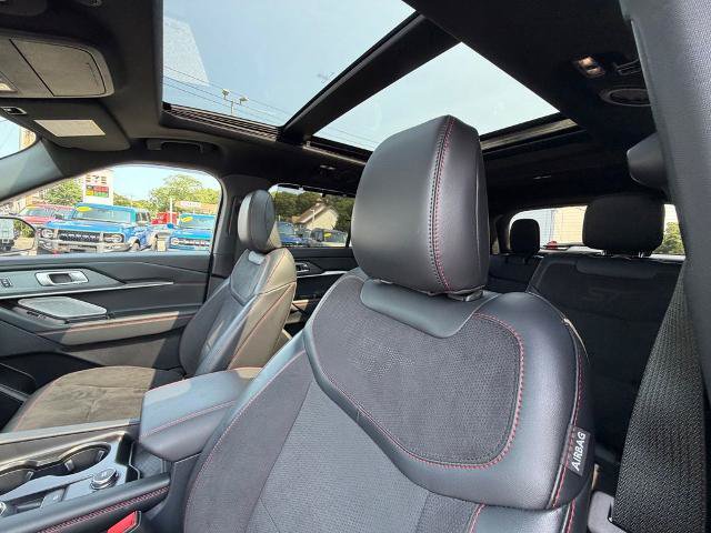 Certified 2025 Ford Explorer ST AWD/4WD image 21