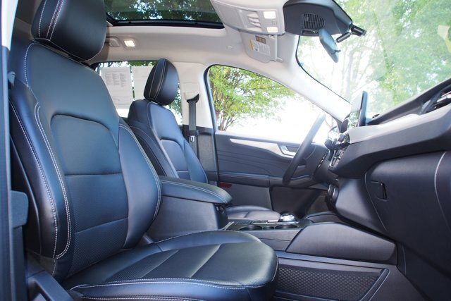 Certified 2022 Ford Escape SEL w/ Technology Package FWD image 11
