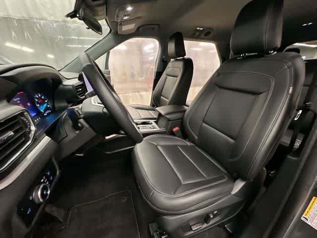 Certified 2024 Ford Explorer XLT w/ Equipment Group 202A AWD/4WD image 16