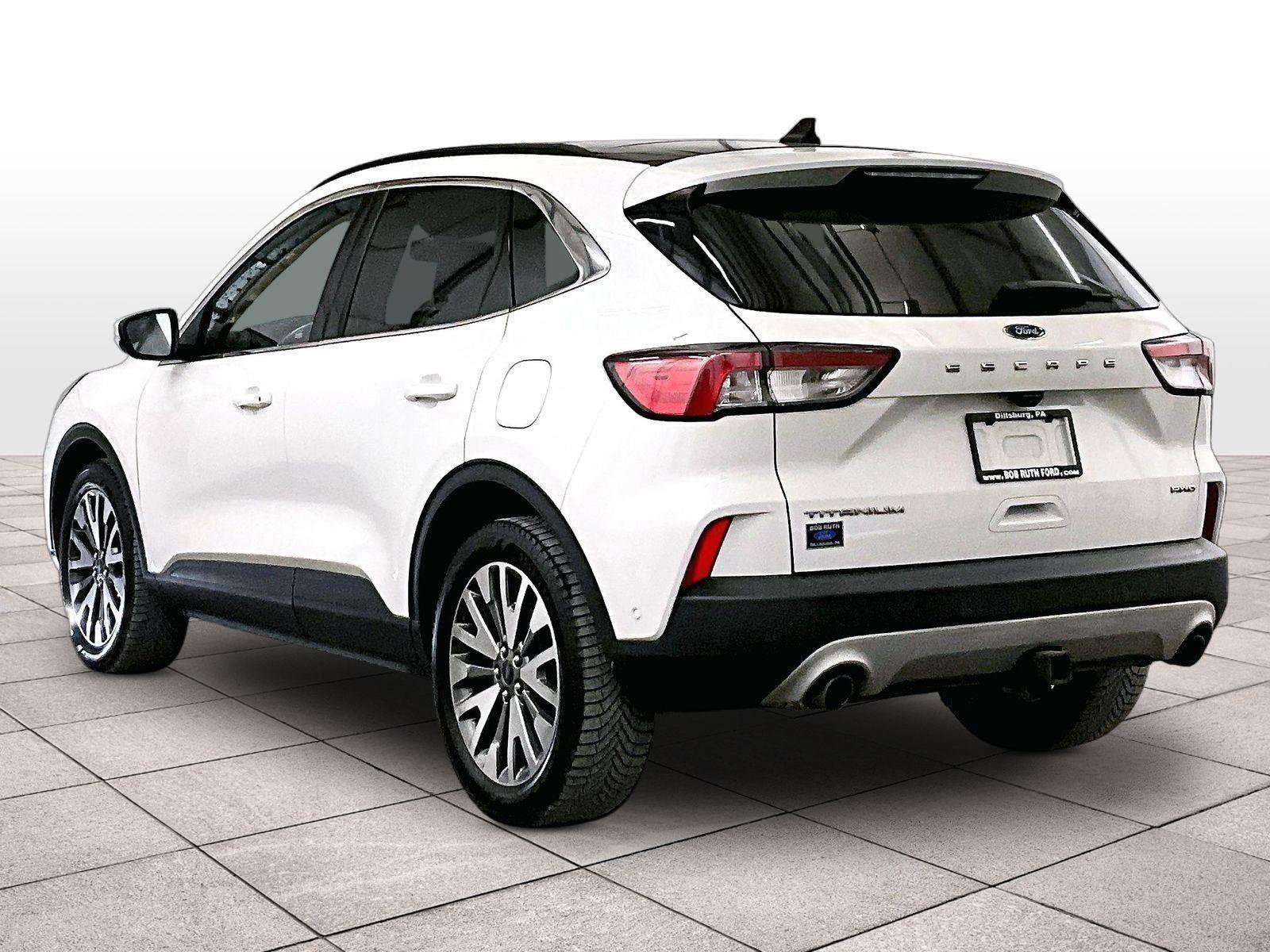 Certified 2020 Ford Escape Titanium w/ Titanium Premium Package 2.0 AWD/4WD image 10
