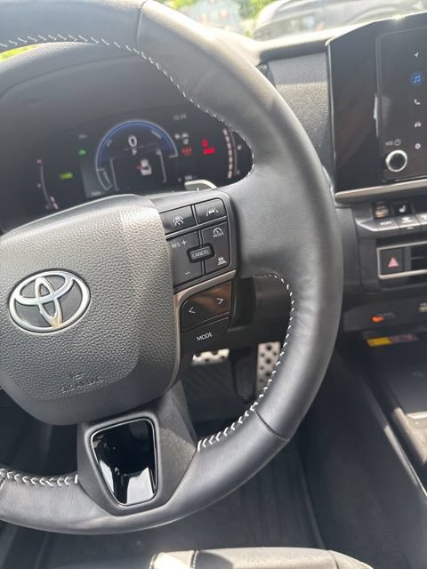 Used 2026 Toyota Camry SE w/ Convenience Package AWD/4WD image 24