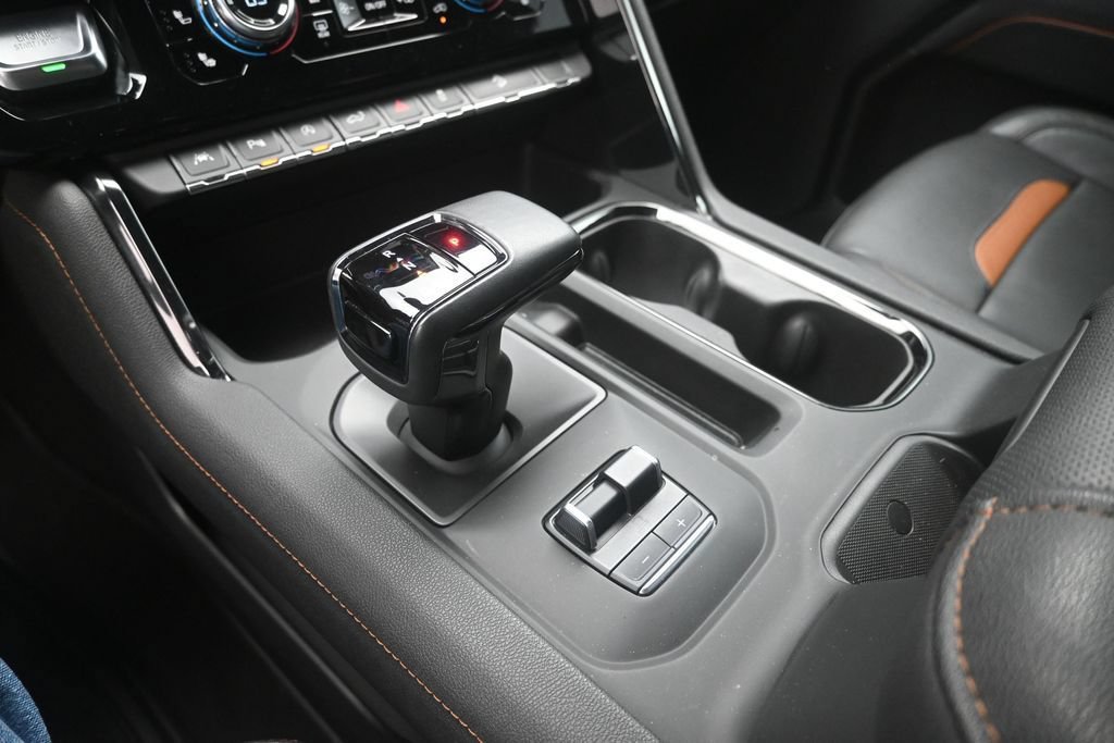 Used 2024 GMC Sierra 1500 AT4 w/ Technology Package AWD/4WD image 30