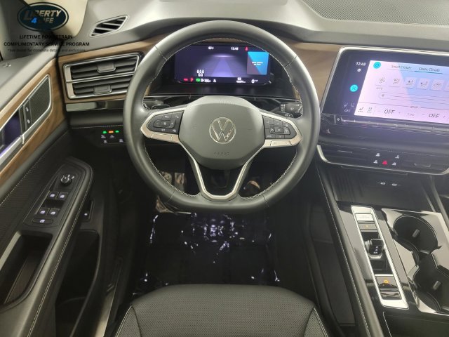 Used 2025 Volkswagen Atlas SE AWD/4WD image 27