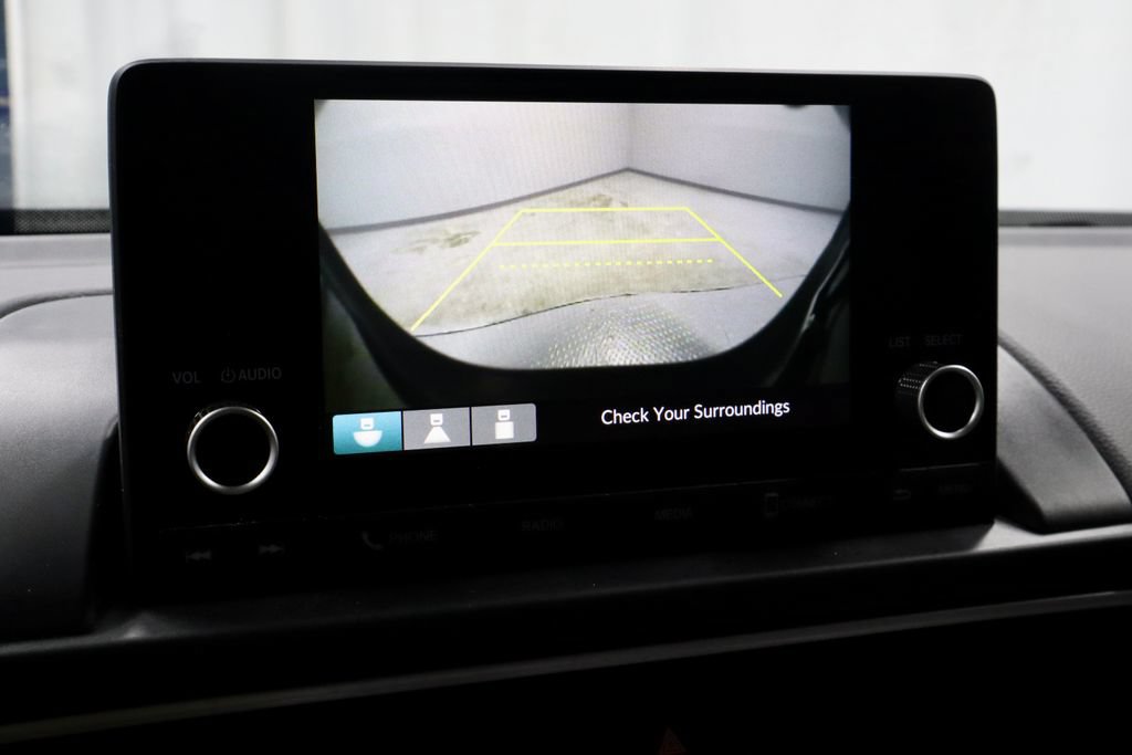 Used 2023 Honda Pilot LX image 2