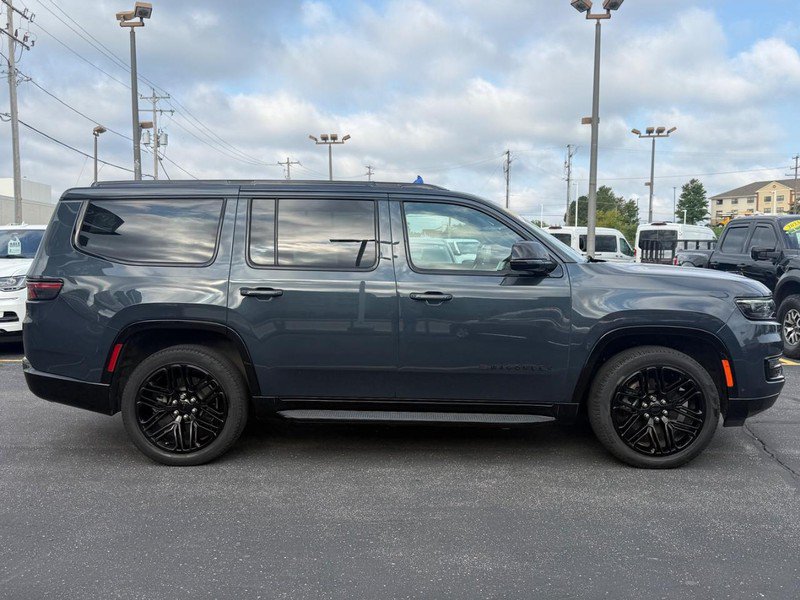 Used 2024 Jeep Wagoneer Series II AWD/4WD image 2