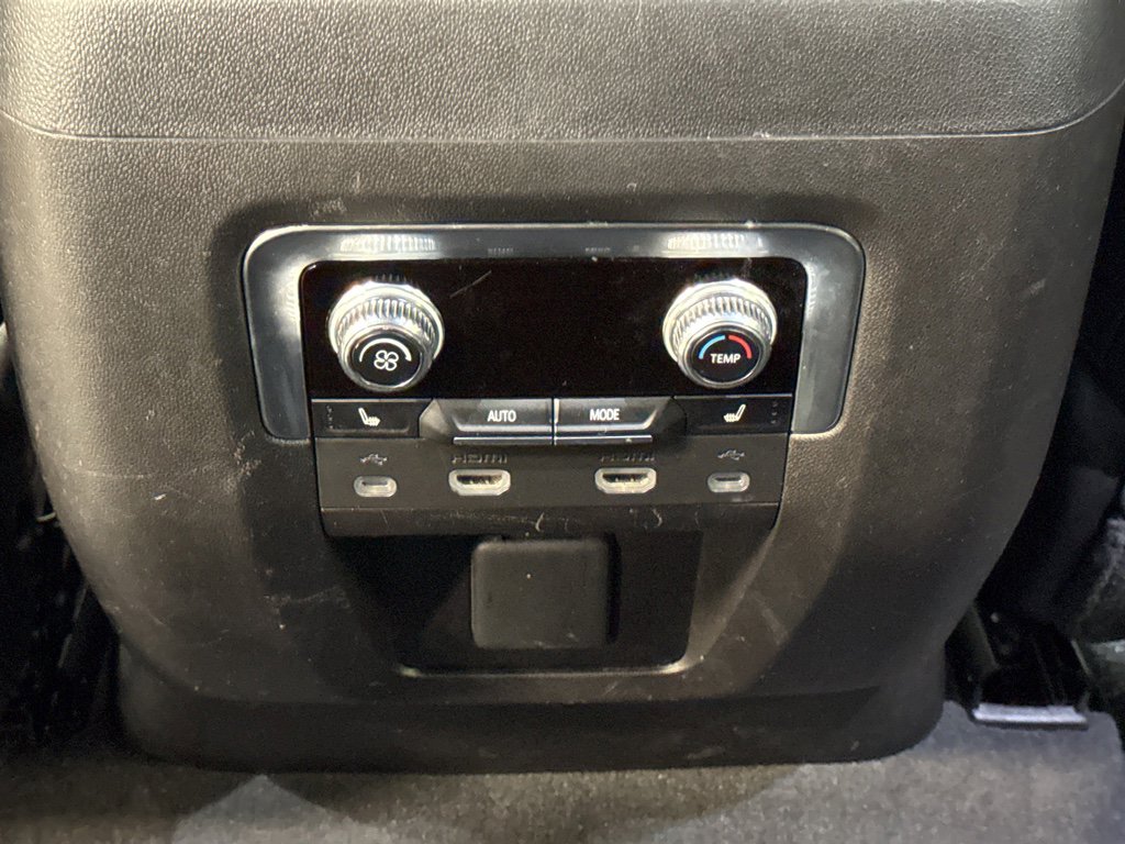 Used 2021 GMC Yukon XL Denali w/ Denali Ultimate Package image 34