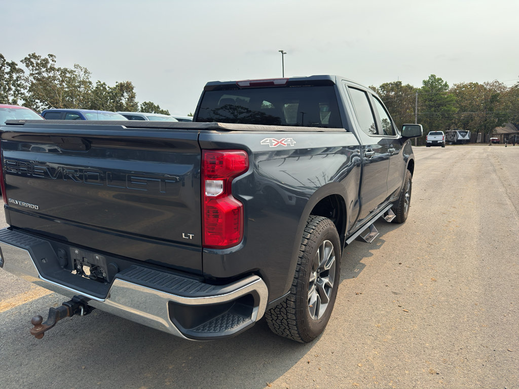 Used 2022 Chevrolet Silverado 1500 LT AWD/4WD image 5