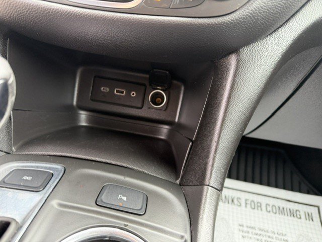 Used 2023 Chevrolet Equinox LT AWD/4WD image 23