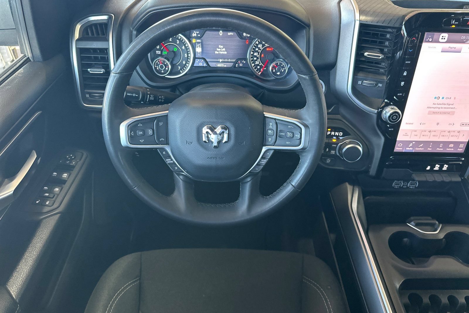 Used 2025 RAM 1500 Big Horn AWD/4WD image 13