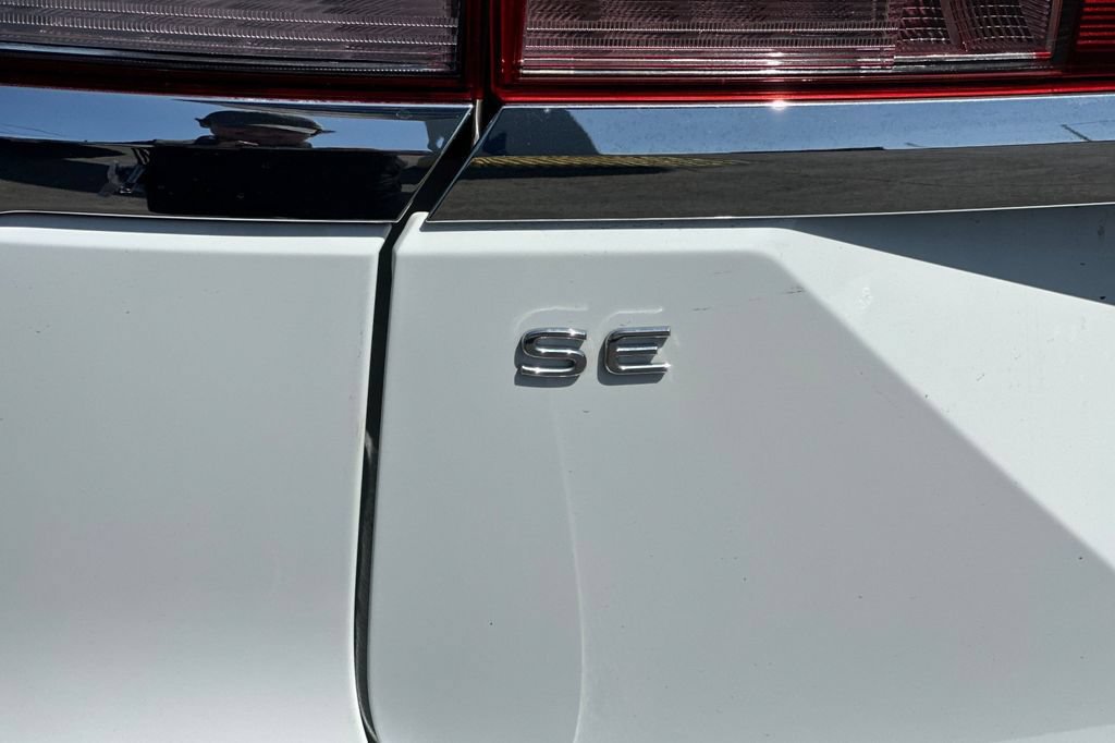 Used 2024 Volkswagen Atlas SE AWD/4WD image 29