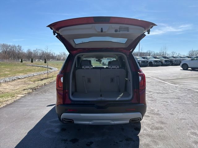 Used 2023 GMC Acadia SLT image 12