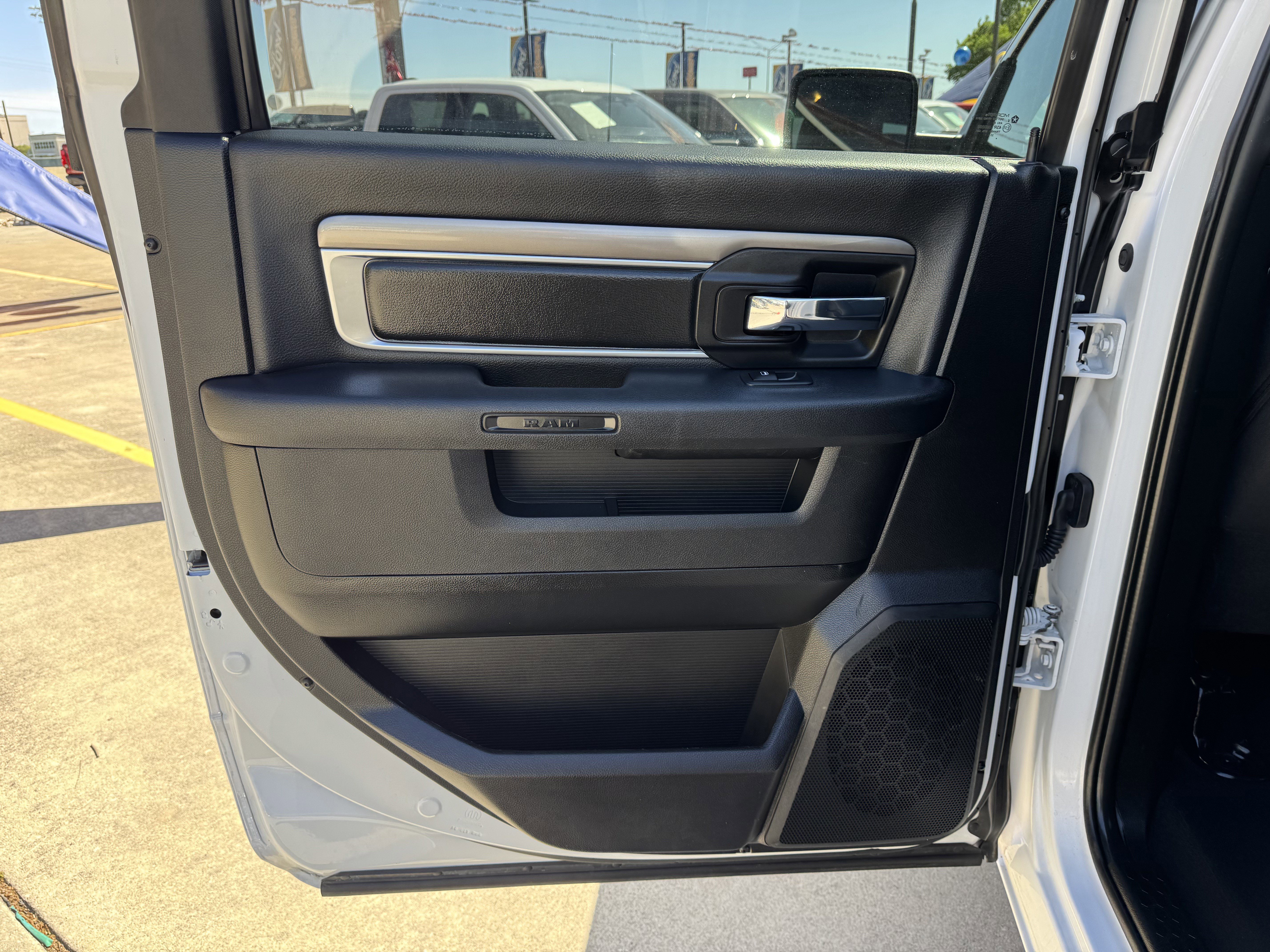 Used 2024 RAM 1500 Classic Warlock image 15