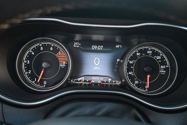 Used 2019 Jeep Cherokee Trailhawk w/ Comfort/Convenience Group AWD/4WD image 33