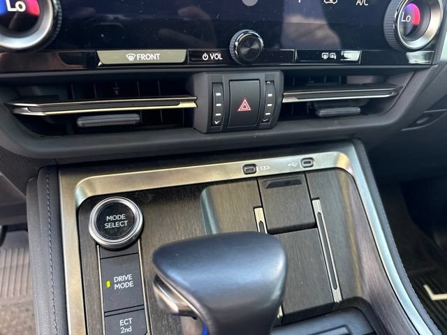 Used 2024 Lexus GX 550 w/ Accessory Package (2T) AWD/4WD image 30