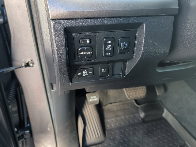 Used 2021 Toyota Tundra SR5 AWD/4WD image 19