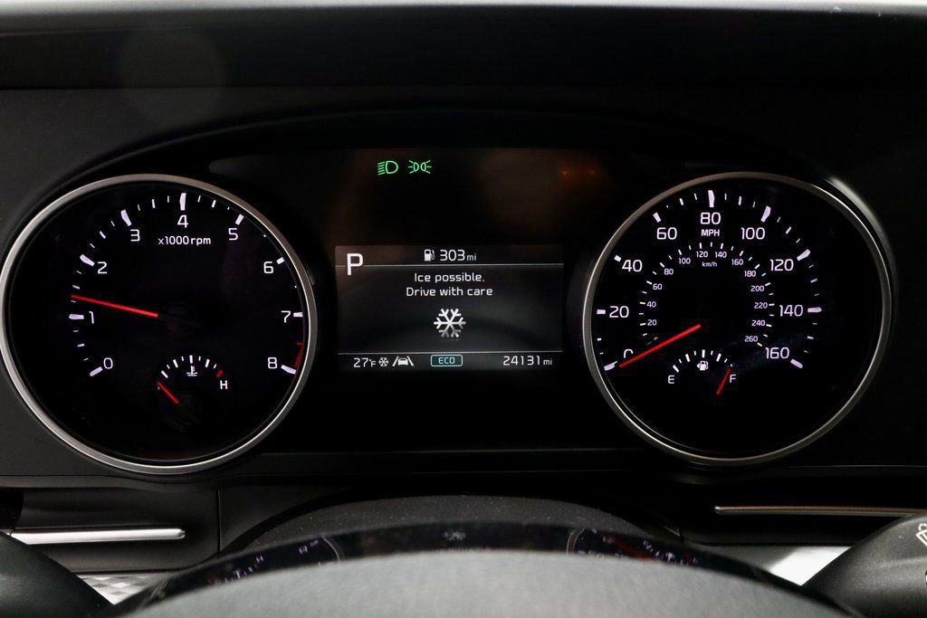 Used 2024 Kia Carnival LX image 28