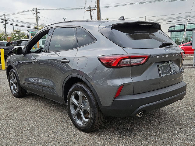 Certified 2025 Ford Escape ST-Line w/ Tech Pack #1 AWD/4WD image 6