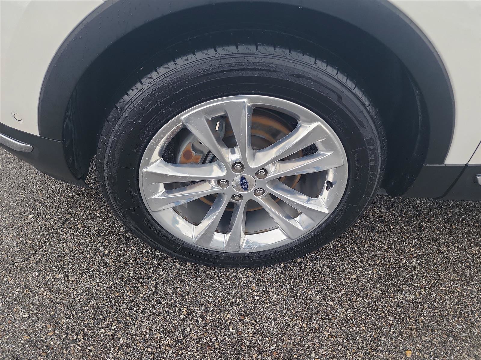 Certified 2018 Ford Explorer Limited w/ Equipment Group 301A AWD/4WD image 9