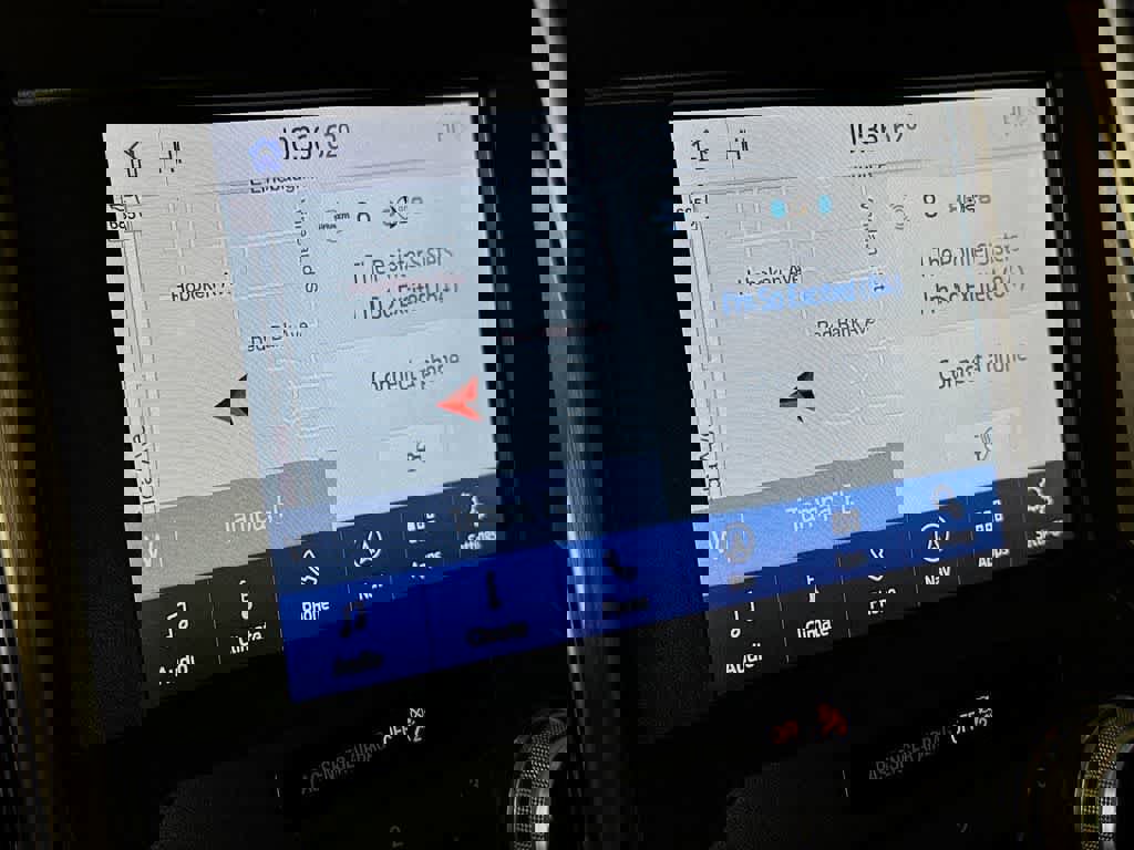 Certified 2020 Ford F150 Platinum w/ Equipment Group 701A Luxury image 20