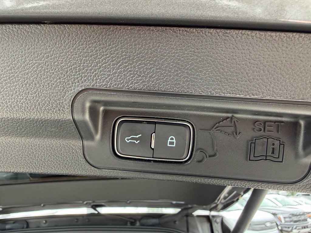 Certified 2023 Ford Explorer XLT w/ Equipment Group 202A AWD/4WD image 29