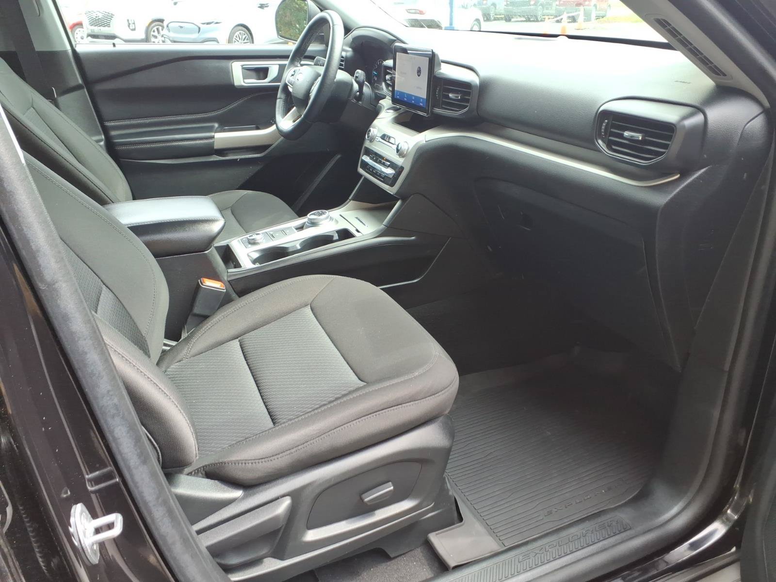 Certified 2023 Ford Explorer XLT AWD/4WD image 28