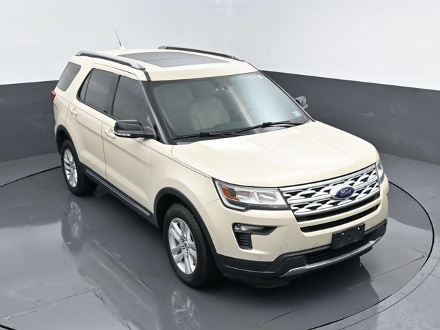 Certified 2018 Ford Explorer XLT w/ Equipment Group 202A AWD/4WD image 23